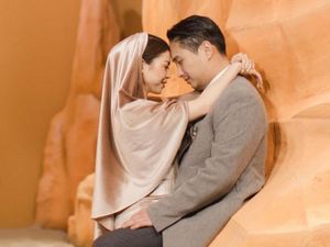 6 Foto Pre-wedding Clarissa Tanoesoedibjo dan Anthony, Dramatis Bertema Dune 6 Foto Pre-wedding Clarissa Tanoesoedibjo dan Anthony, Dramatis Bertema Dune