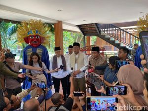RK Diberi Fauzi Bowo Wejangan Atasi Banjir Utara hingga Budaya Betawi RK Diberi Fauzi Bowo Wejangan Atasi Banjir Utara hingga Budaya Betawi