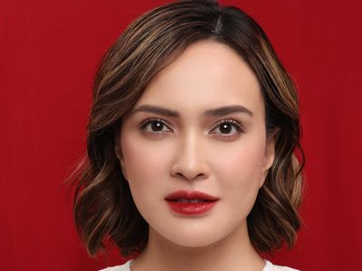 12 Foto KTP Selebritas Indonesia yang Curi Perhatian