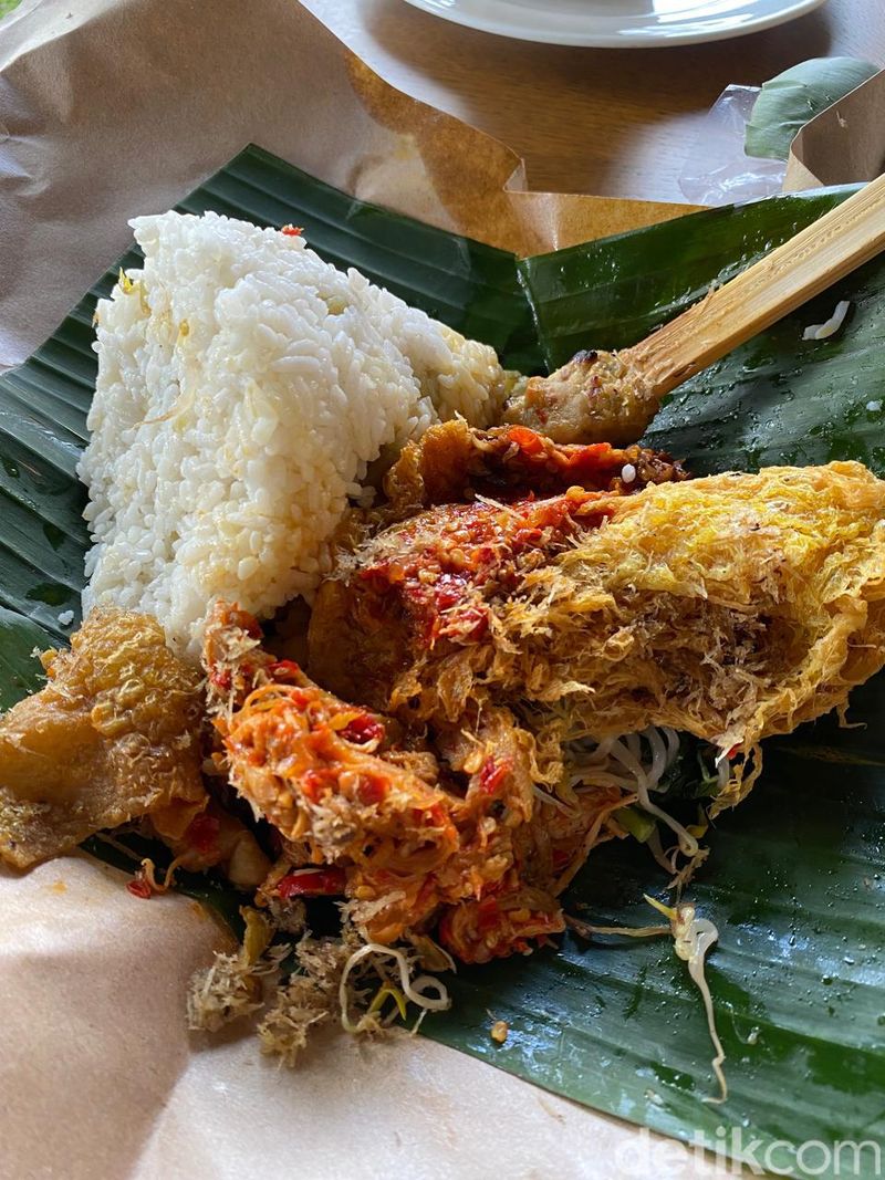 Tuniang Bali : Sedap! Nasi Campur Bali Halal Milik Ibunda Maharani Kemala