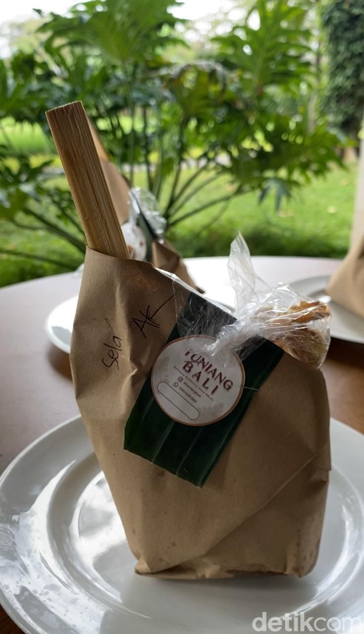 Tuniang Bali : Sedap! Nasi Campur Bali Halal Milik Ibunda Maharani Kemala