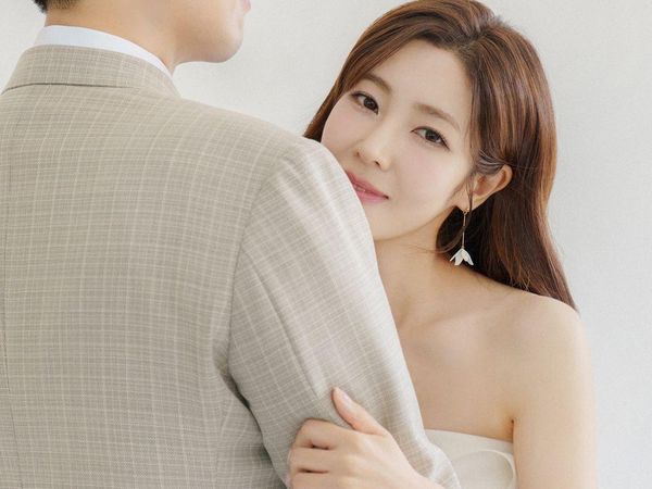 7 Foto YEL FIESTAR Dicomblangin Adik Dara 2NE1, Nikah dengan Pebisnis