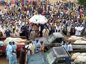 Ledakan Truk Tangki BBM di Nigeria Tewaskan 48 Orang Ledakan Truk Tangki BBM di Nigeria Tewaskan 48 Orang
