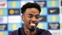 Angel Gomes. Pemain 24 tahun ini adalah jebolan akademi MU yang kini menjadi salah satu andalan Lille. Dengan kontraknya segera habis, the Red Devils kini ingin membawanya pulang. Foto: Nick Potts/PA Images via Getty Images