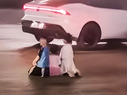 Usaha Suami Pikat Istri Lewat Derita Anak