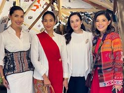 Chelsea Islan, Happy Salma, Merry Riana dan Nadia Mulya Sambut Paus Fransiskus