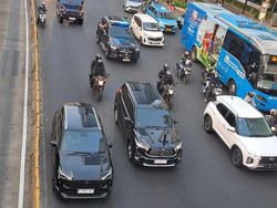 Ini Beda Kijang Innova Zenix Tunggangan Jokowi dan Paus Fransiskus