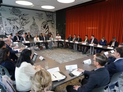 Bertemu Pelaku Usaha Kanada, Airlangga Bahas Peluang Kerja Sama Ekonomi