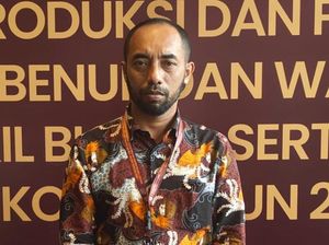 KPU Buru Pastikan Suami Aktris Bella Shofie Daftar Cakada Pakai Ijazah Asli KPU Buru Pastikan Suami Aktris Bella Shofie Daftar Cakada Pakai Ijazah Asli