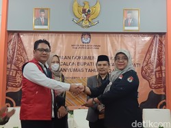 Saat Pelawan Calon Tunggal di Pilkada Banyumas-Brebes Terganjal Persyaratan