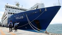 KM Kelud Jadi Hotel Terapung Selama PON XXI