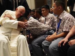 Paus Fransiskus Temui Penyandang Disabilitas di KWI, Ajak Selalu Jaga Harapan