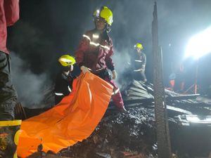 10 Rumah-Kosan di Kutai Kartanegara Terbakar, Mahasiswa Tewas Terjebak