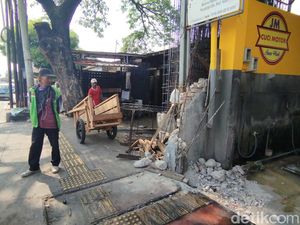 Penampakan Lokasi Kecelakaan Maut Truk Tangki di Plumpang