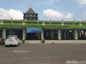 Heboh Pria Diduga Video Call Mesum di Masjid Magelang, Polisi Turun Tangan Heboh Pria Diduga Video Call Mesum di Masjid Magelang, Polisi Turun Tangan