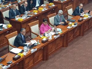 Legislator Cecar Isu Geng WNI di Jepang, Menlu: Konjen Osaka Sudah Bergerak Legislator Cecar Isu Geng WNI di Jepang, Menlu: Konjen Osaka Sudah Bergerak