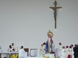 Cerita Warga yang Hadiri Misa Bersama Paus Fransiskus di GBK