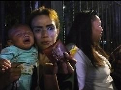 Beruntungnya Irma dan Cucu, Diberkati Paus Fransiskus dan Diberi Rosario