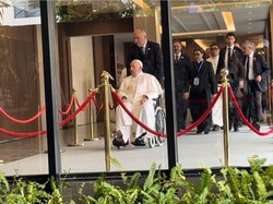 Paus Fransiskus Tiba di KWI untuk Bertemu Penyandang Disabilitas