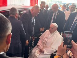 Imam Besar Istiqlal Kenalkan Terowongan Silaturahmi ke Paus Fransiskus