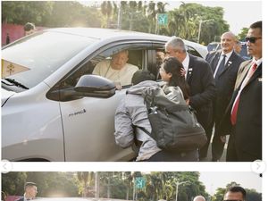 Video Viral Mengharukan, Ibu Hamil Diberkati Paus Fransiskus