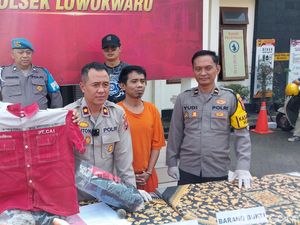 Pegawai Indihome Gadungan Gondol Router Wi-Fi di Malang Tertangkap Pegawai Indihome Gadungan Gondol Router Wi-Fi di Malang Tertangkap