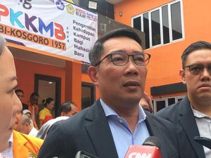 Kenang Sosok Faisal Basri, RK: Beliau Guru Saya, Beri Ilmu Ekonomi Makro Kenang Sosok Faisal Basri, RK: Beliau Guru Saya, Beri Ilmu Ekonomi Makro