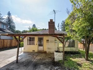 Duit Rp 30 Miliar di RI Dapat Istana, di Palo Alto Cuma Rumah Gini Doang Duit Rp 30 Miliar di RI Dapat Istana, di Palo Alto Cuma Rumah Gini Doang