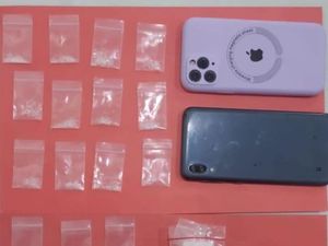 Pria di Surabaya Diamankan Usai Sembunyikan Sabu Dalam Kain Jimat Pria di Surabaya Diamankan Usai Sembunyikan Sabu Dalam Kain Jimat