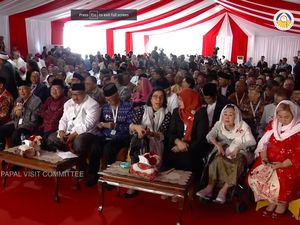 Sri Mulyani-Sinta Wahid Hadiri Dialog Lintas Agama Bareng Paus di Istiqlal Sri Mulyani-Sinta Wahid Hadiri Dialog Lintas Agama Bareng Paus di Istiqlal