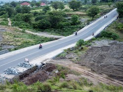 Anggaran Pembangunan-Perbaikan Jalan Dihapus, Rawan Kecelakaan!