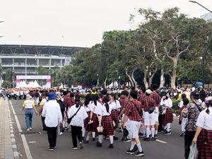 Jemaat Mulai Memadati GBK Jelang Misa Paus Fransiskus Jemaat Mulai Memadati GBK Jelang Misa Paus Fransiskus