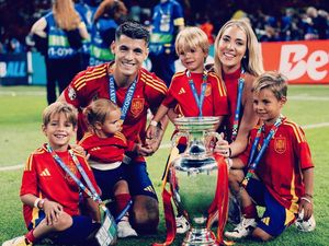 Potret Alice Campello Mantan WAG Alvaro Morata, Diduga Cerai karena Euro 2024 Potret Alice Campello Mantan WAG Alvaro Morata, Diduga Cerai karena Euro 2024