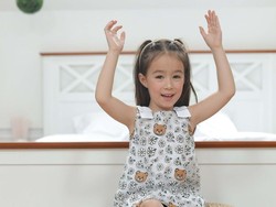 Aurora Travnick, Bocah 4 Tahun dari Indonesia Jadi Model Brand Ternama Singapura