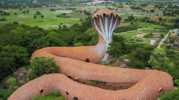 Foto Bangunan Unik dan Aneh Bikin Tercengang