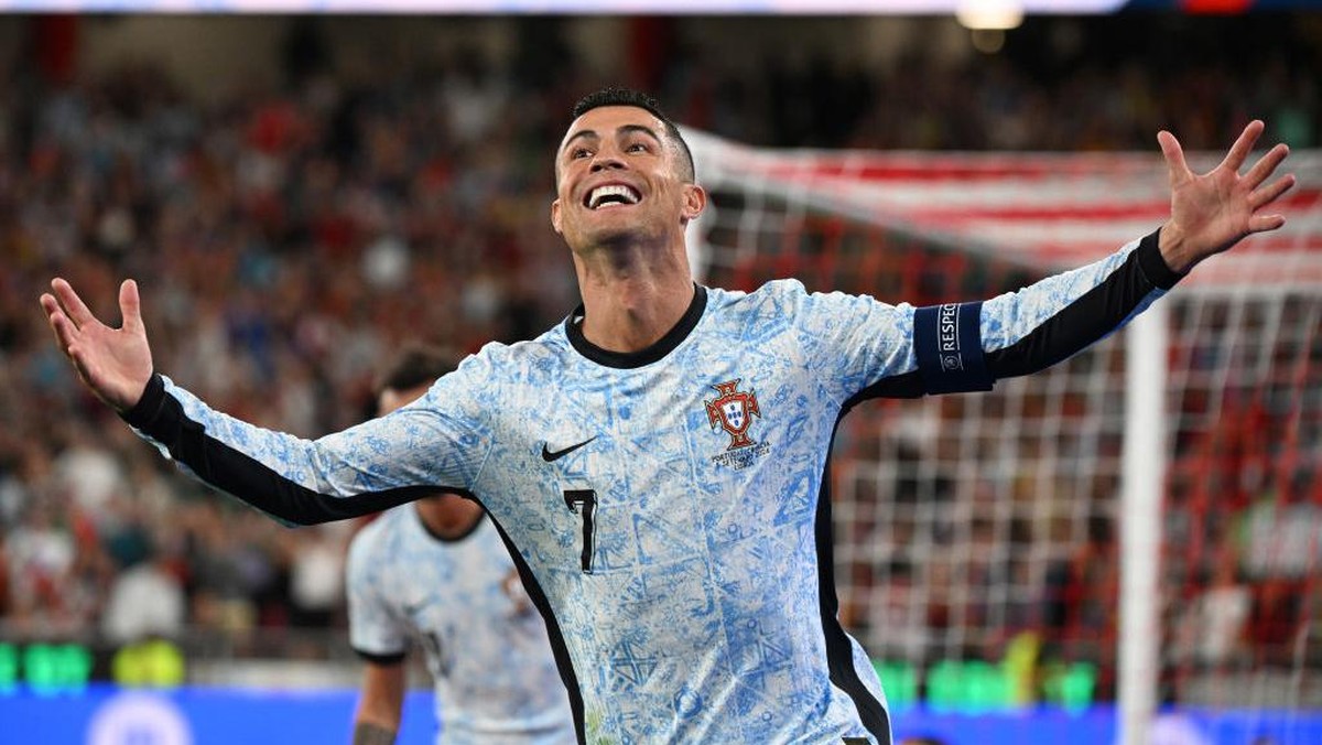 Cristiano Ronaldo pesepakbola terkaya di dunia. (Foto: Getty Images/Zed Jameson/MB Media)
