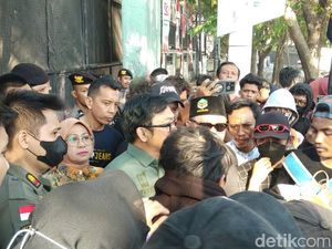 Perlawanan Mahasiswa UIN Makassar Agar SE Rektor soal Demo Wajib Izin Dicabut Perlawanan Mahasiswa UIN Makassar Agar SE Rektor soal Demo Wajib Izin Dicabut