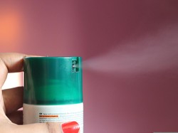 Benarkah Deodoran Spray Tidak Baik untuk Dihirup? Simak Fakta Lengkapnya!