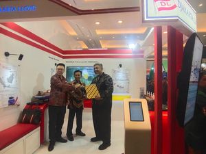 Djakarta Lloyd Jajaki Kerja Sama Hadirkan Kapal LNG dengan Biaya Efisien Djakarta Lloyd Jajaki Kerja Sama Hadirkan Kapal LNG dengan Biaya Efisien