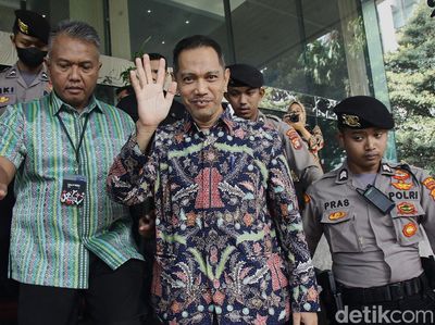 Ekspresi Nurul Ghufron Usai Dinyatakan Langgar Etik-Sanksi Potong Gaji