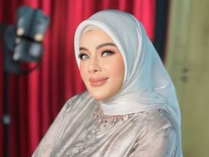 Potret Shindy Samuel Usai Turun BB 69 Kg Kini Pakai Hijab, Bikin Pangling Potret Shindy Samuel Usai Turun BB 69 Kg Kini Pakai Hijab, Bikin Pangling