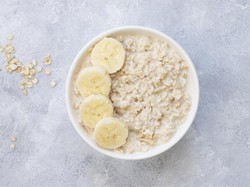 12 Makanan Penurun Darah Tinggi Alami, Ada Pisang hingga Oatmeal