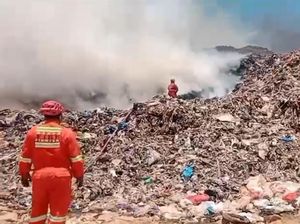 TPA Bonto Ramba Maros Terbakar Diduga Akibat Cuaca Panas TPA Bonto Ramba Maros Terbakar Diduga Akibat Cuaca Panas