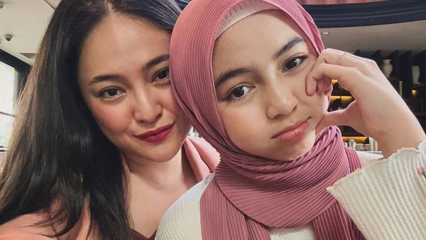 8 Foto Marshanda dan Putrinya yang ABG, Sama-sama Cantik bak Bestie