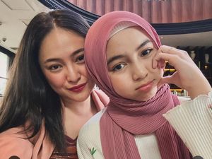 8 Foto Marshanda dan Putrinya yang ABG, Sama-sama Cantik bak Bestie 8 Foto Marshanda dan Putrinya yang ABG, Sama-sama Cantik bak Bestie