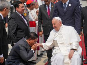 Paus Fransiskus Tiba di Papua Nugini Usai Kunjungan ke Indonesia Paus Fransiskus Tiba di Papua Nugini Usai Kunjungan ke Indonesia