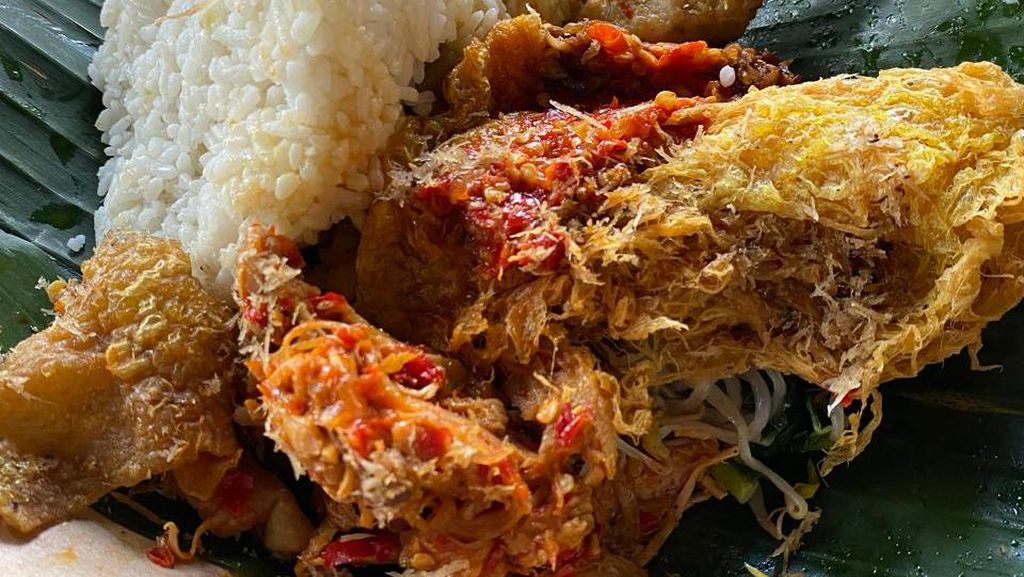 Murah dan Enak! Nasi Campur Tuniang Bali Buatan Ibunda Maharani Kemala Murah dan Enak! Nasi Campur Tuniang Bali Buatan Ibunda Maharani Kemala
