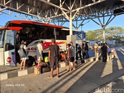 Penumpang Bus ke Dili Naik Jelang Kedatangan Paus Fransiscus ke Timor Leste