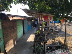 Sepakat Bongkar Bangunan Sendiri, Warga Bong Suwung Terima Uang Bongkar-Angkut