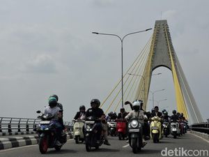 Ratusan Warga Pekanbaru Antar 7 Anggota DPRD Terpilih untuk Pelantikan